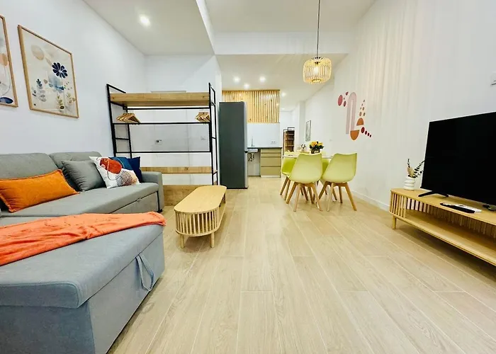 Loft 1 - Space & Conform Close To Center