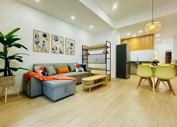 Loft 1 - Space & Conform Close To Center